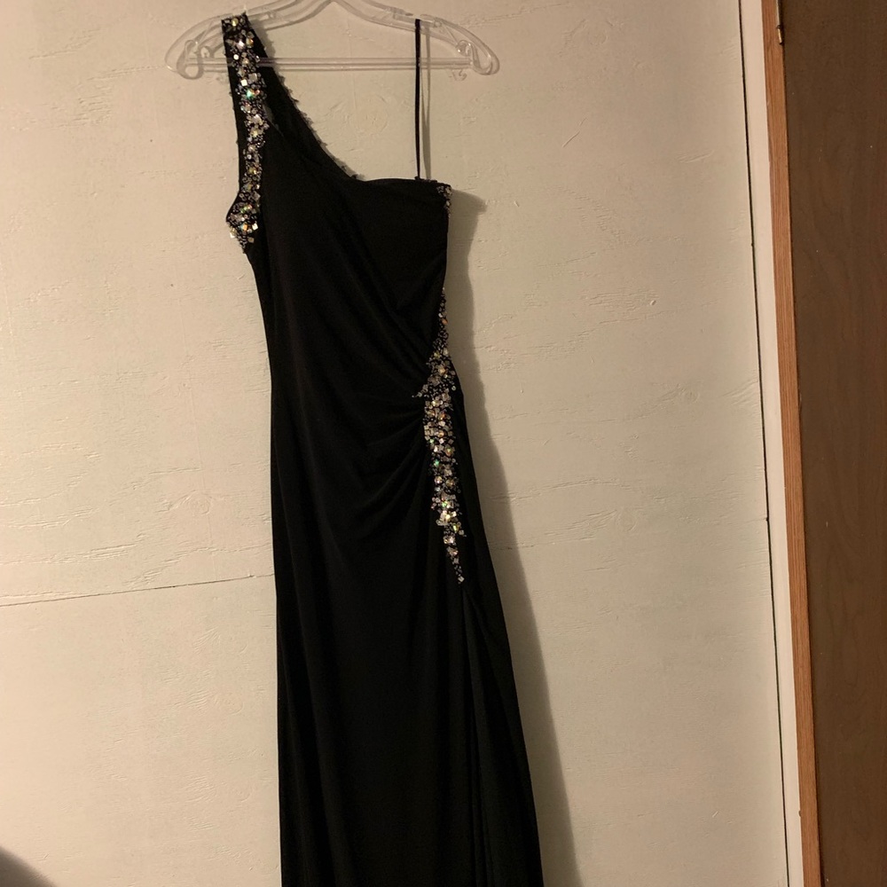 ONE SHOULDER PROM DRESS WITH SLIT